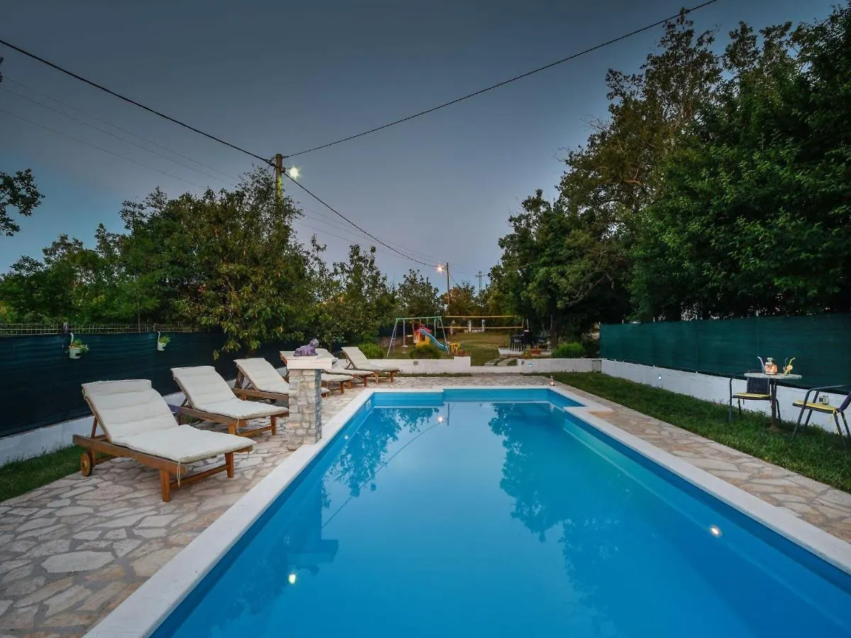 Villa Paradise Prgomet