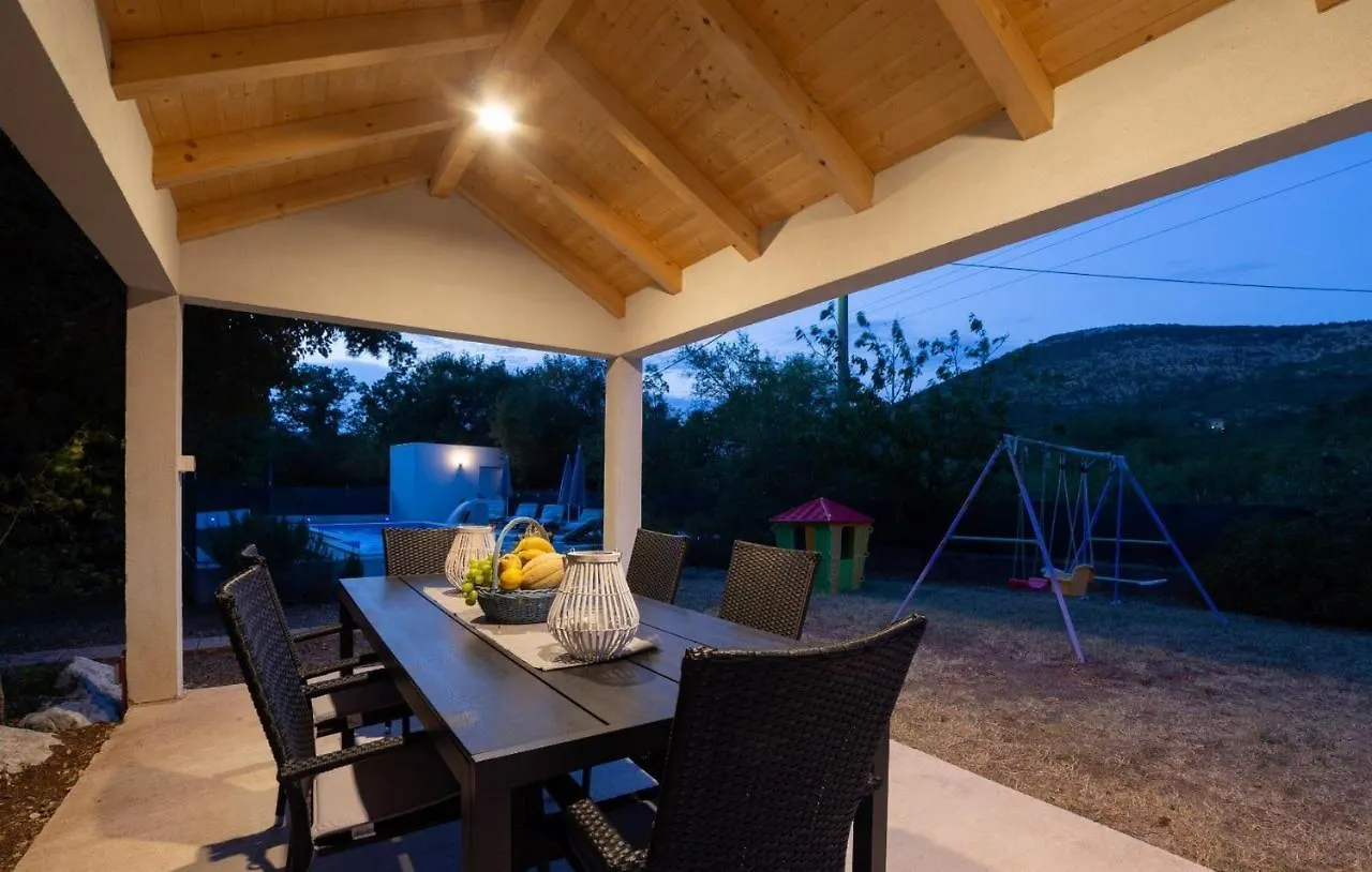 Villa Paradise Prgomet